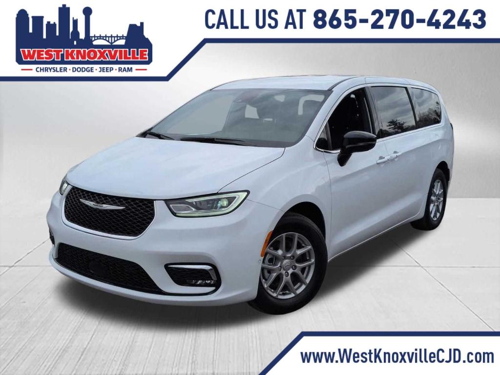 New 2026 Chrysler Pacifica Select