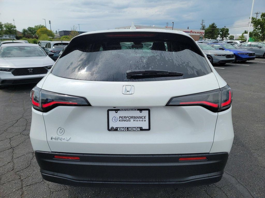 2027 Honda HR-V LX thumbnail 25