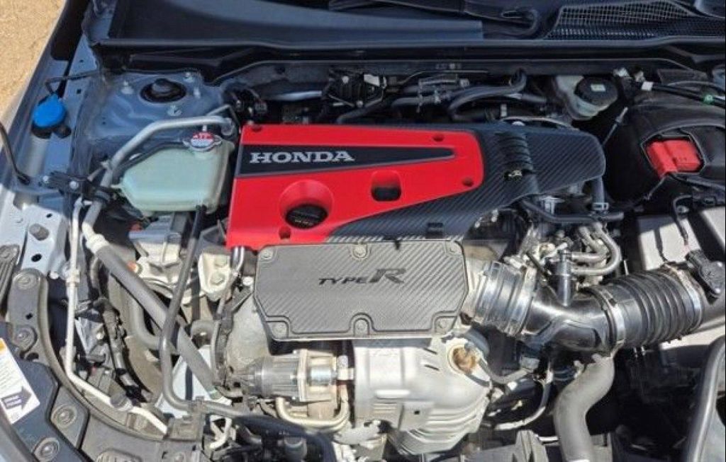 صورة 3 لـ 2024 Honda CIVIC TYPE R MANUAL