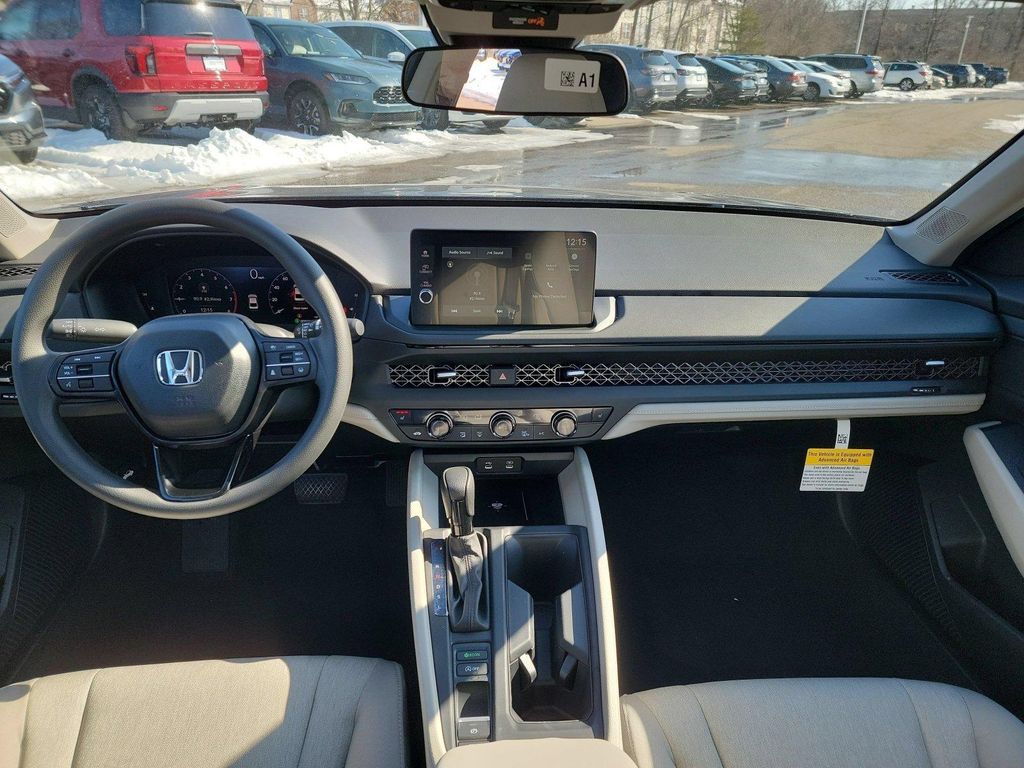 صورة 9 لـ 2026 Honda ACCORD SE