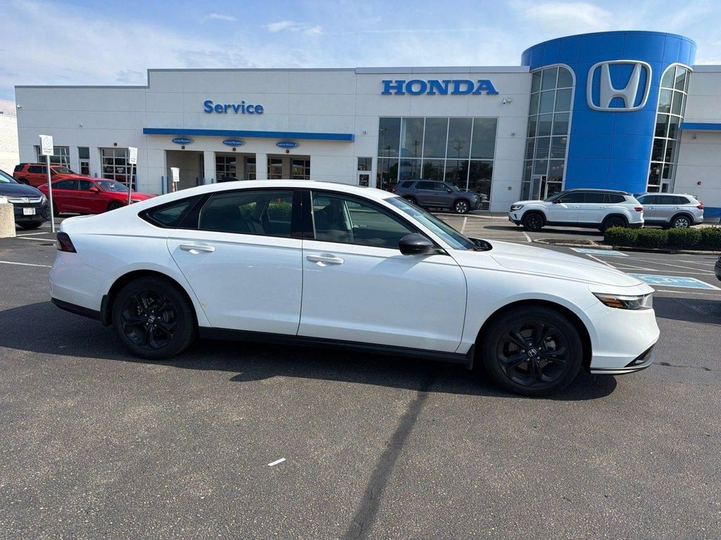 صورة مصغرة 34 لـ 2025 Honda ACCORD SE