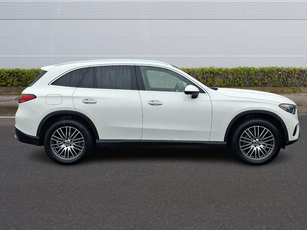 MERCEDES-BENZ GLC - 7