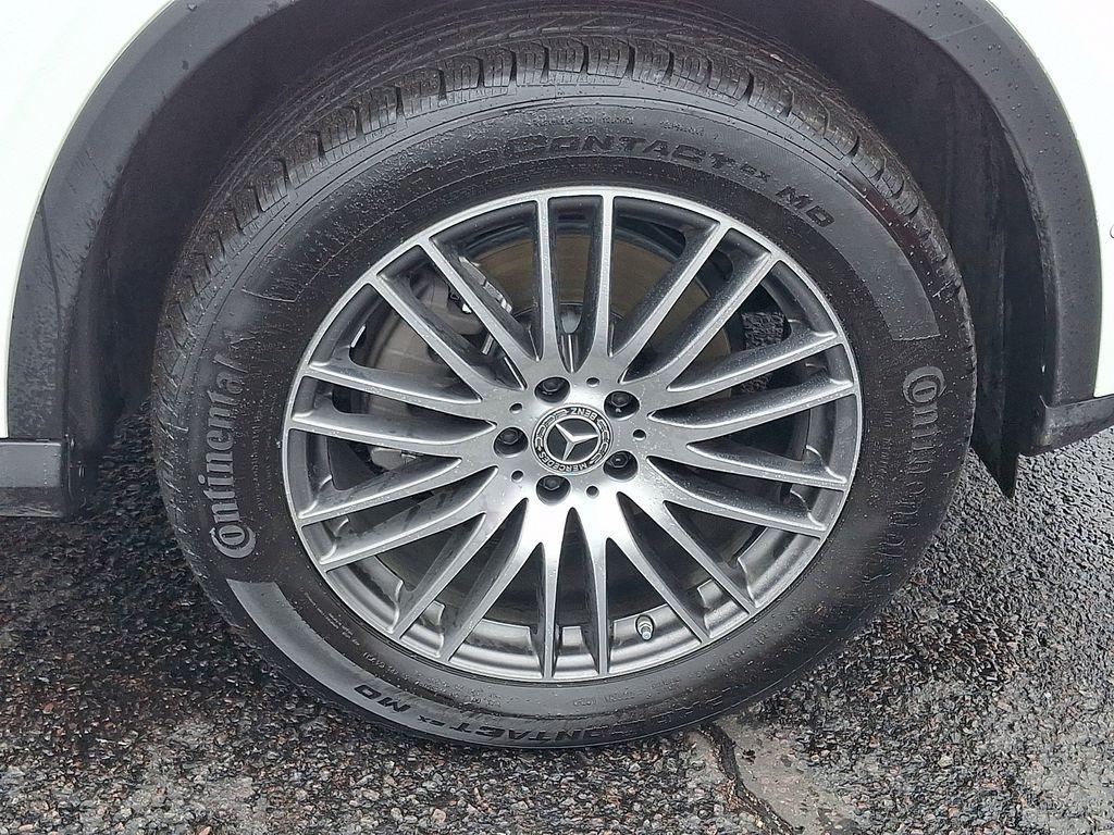 MERCEDES-BENZ GLC - 8