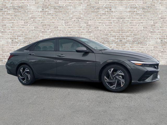 New 2026 Hyundai ELANTRA Limited