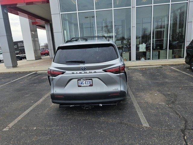 TOYOTA SIENNA - 4