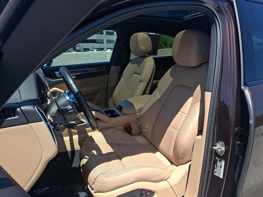 PORSCHE CAYENNE - 5