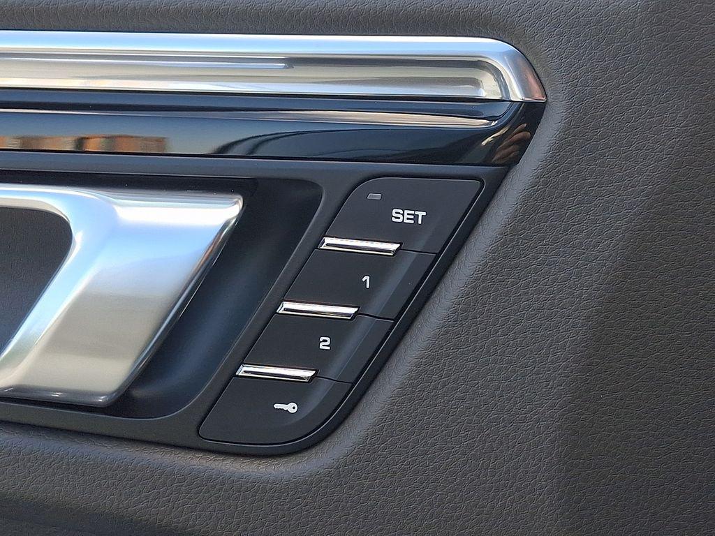 2026 Porsche MACAN 缩略图 23