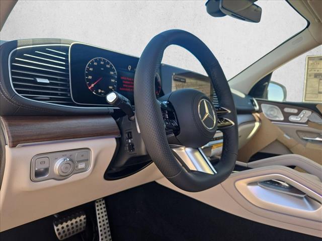 MERCEDES-BENZ GLS - 2