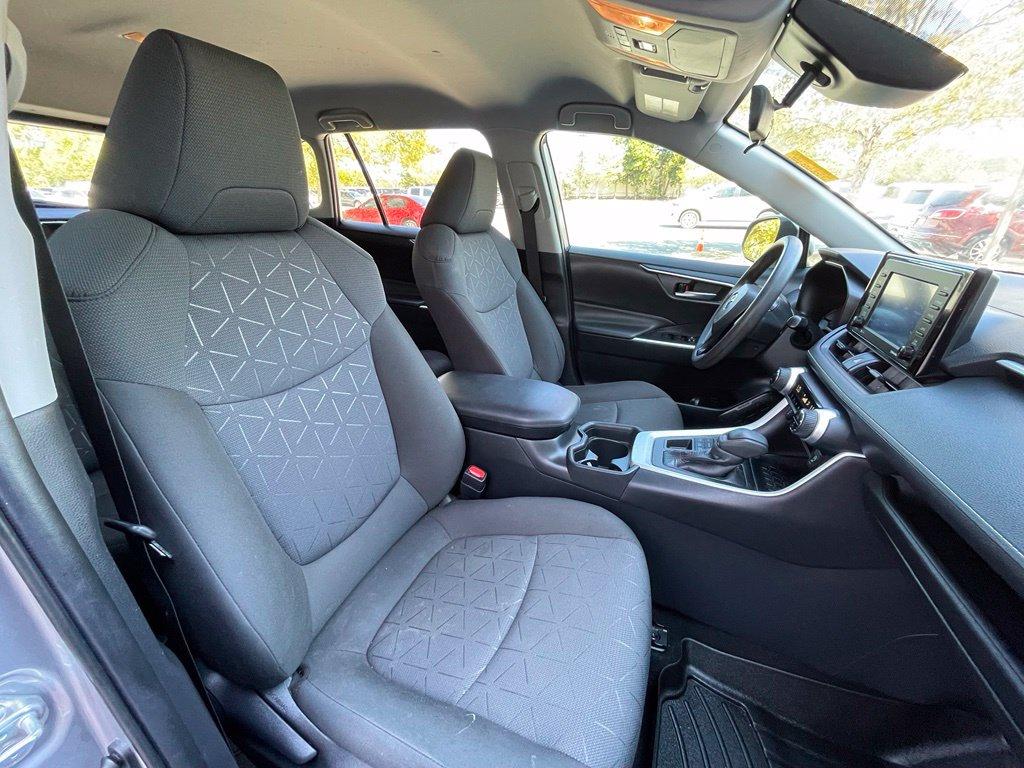 2021 Toyota RAV4 XLE 缩略图 31