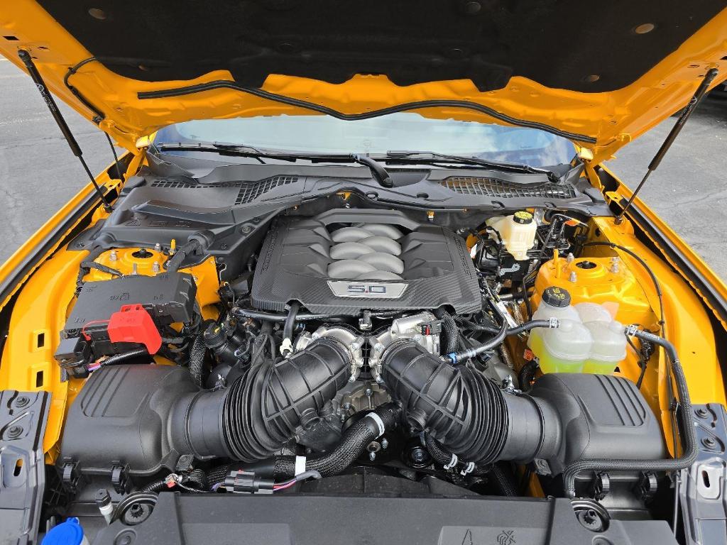 صورة 8 لـ 2026 FORD MUSTANG GT PREMIUM