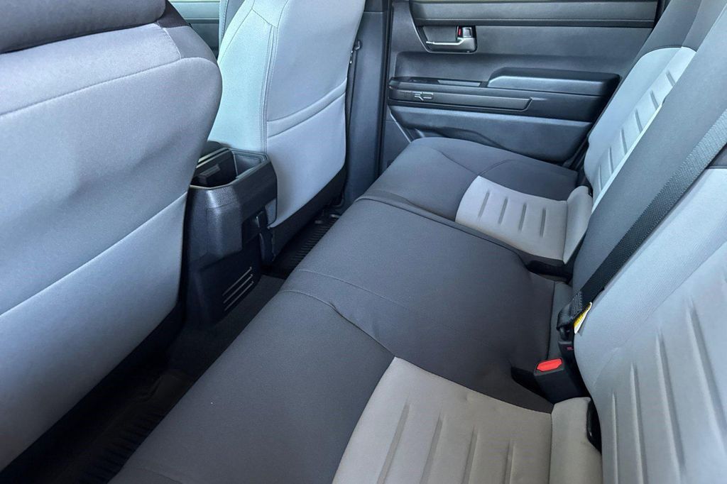 صورة مصغرة 21 لـ 2026 Toyota TACOMA SR5
