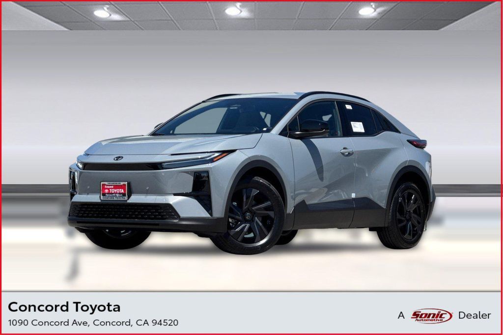 New 2026 Toyota C-HR SE