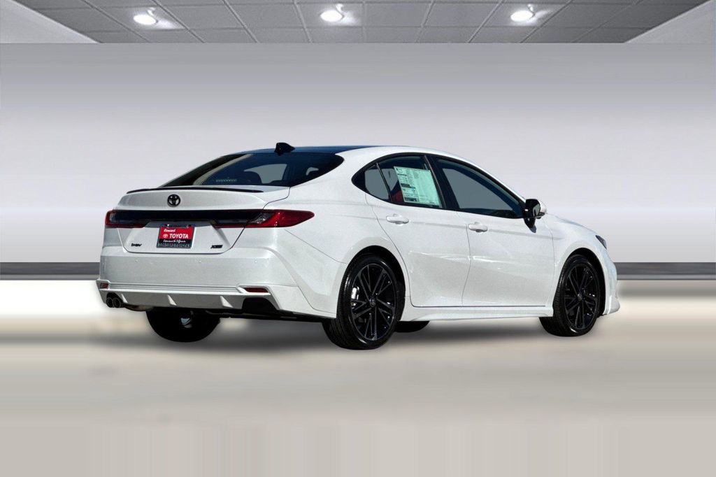 2026 Toyota CAMRY LE 照片 9