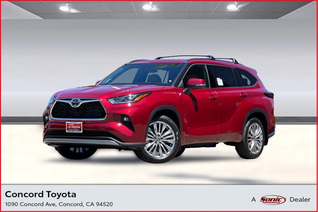 New 2026 Toyota Highlander Hybrid Platinum
