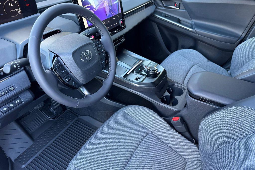 2026 Toyota BZ XLE PLUS 照片 4