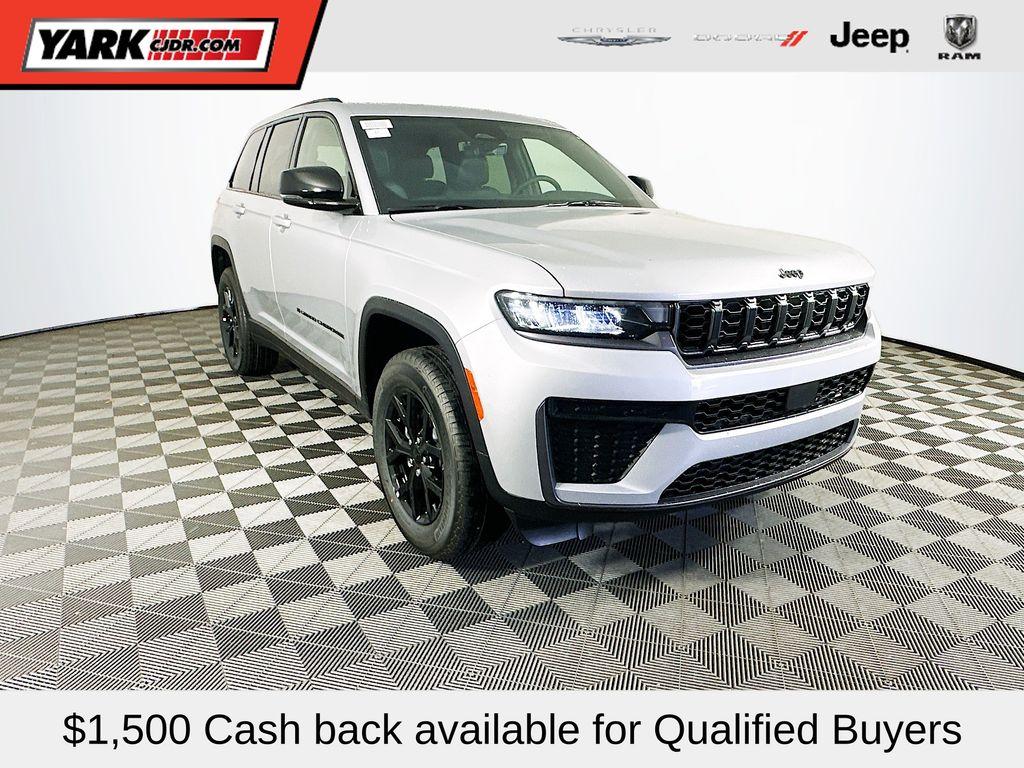 New 2026 Jeep Grand Cherokee Laredo