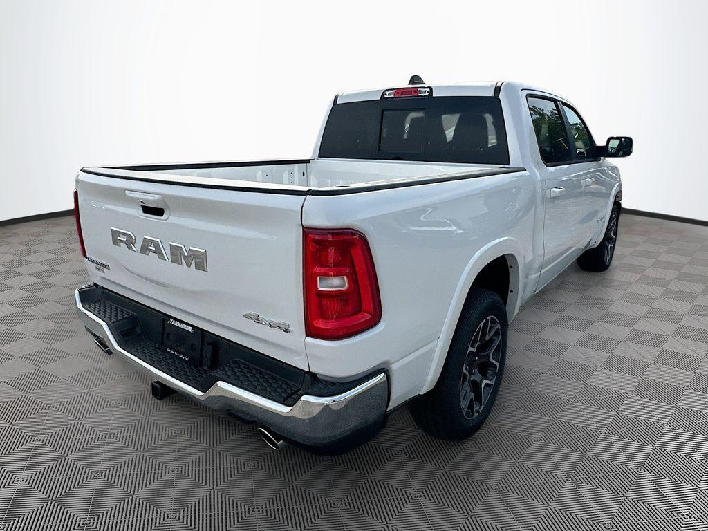 2026 RAM 1500 LARAMIE — фото 8