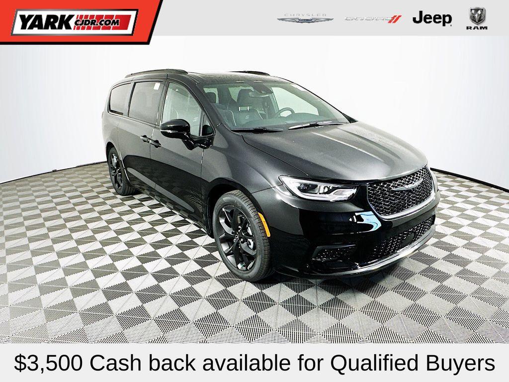 New 2026 Chrysler Pacifica Limited