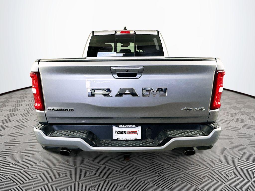 صورة 10 لـ 2025 RAM 1500 BIG HORN/LONE STAR