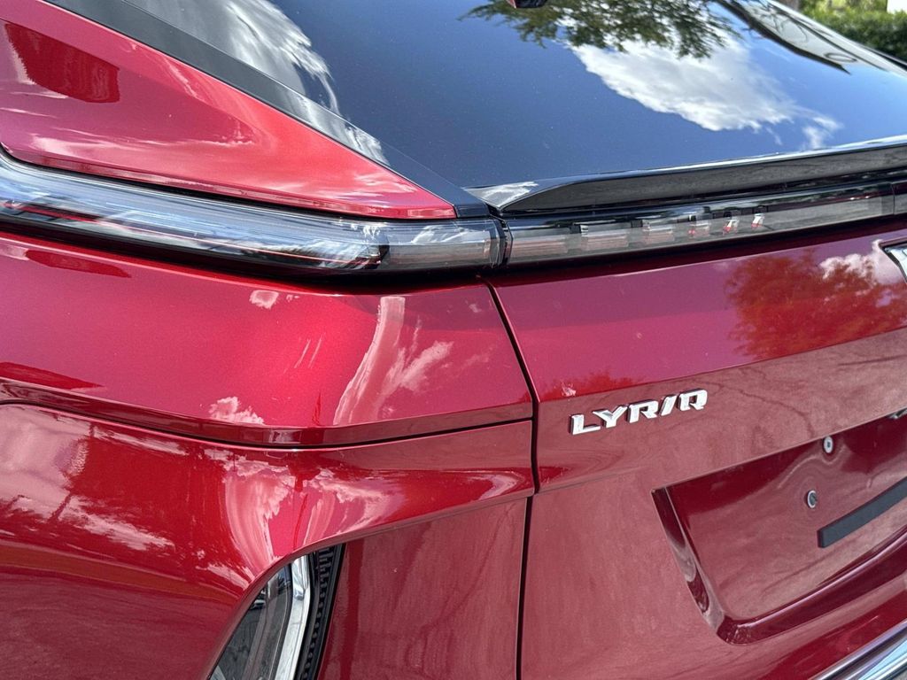 2025 Cadillac LYRIQ LUXURY — миниатюра 11