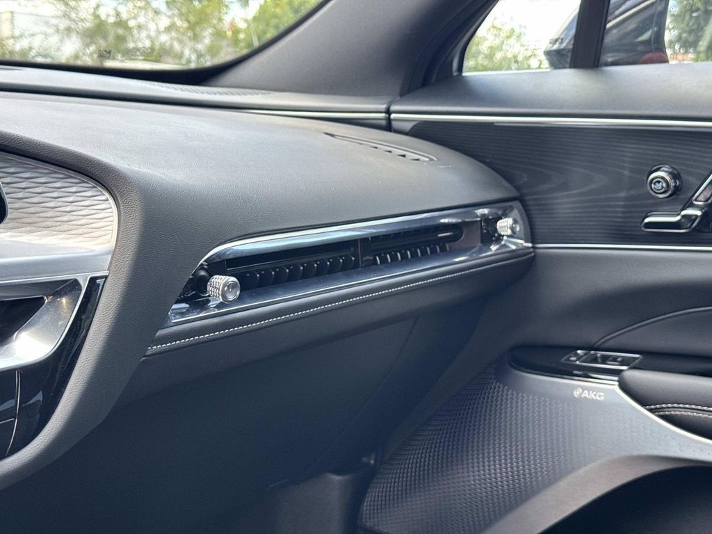 2025 Cadillac LYRIQ LUXURY — миниатюра 25