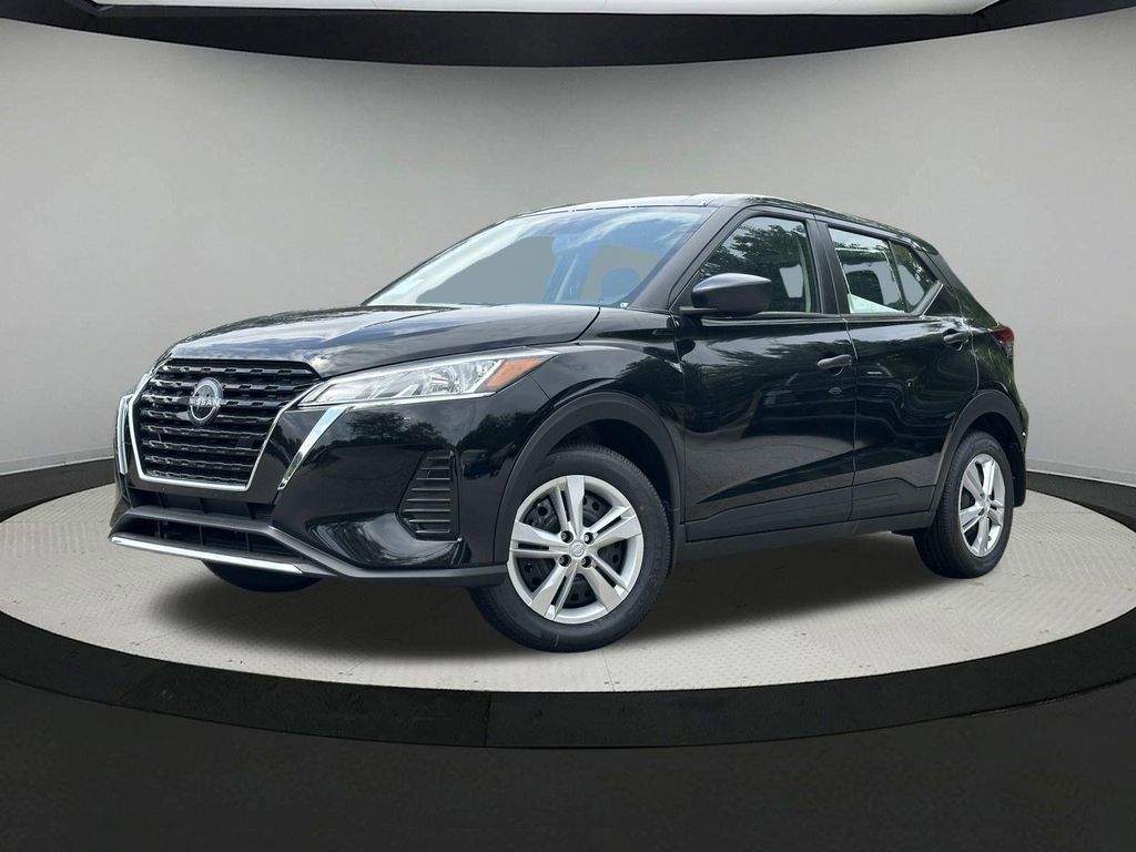 New 2025 Nissan Kicks S