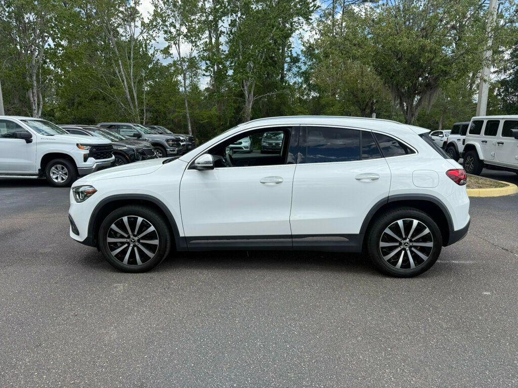 MERCEDES-BENZ GLA - 2