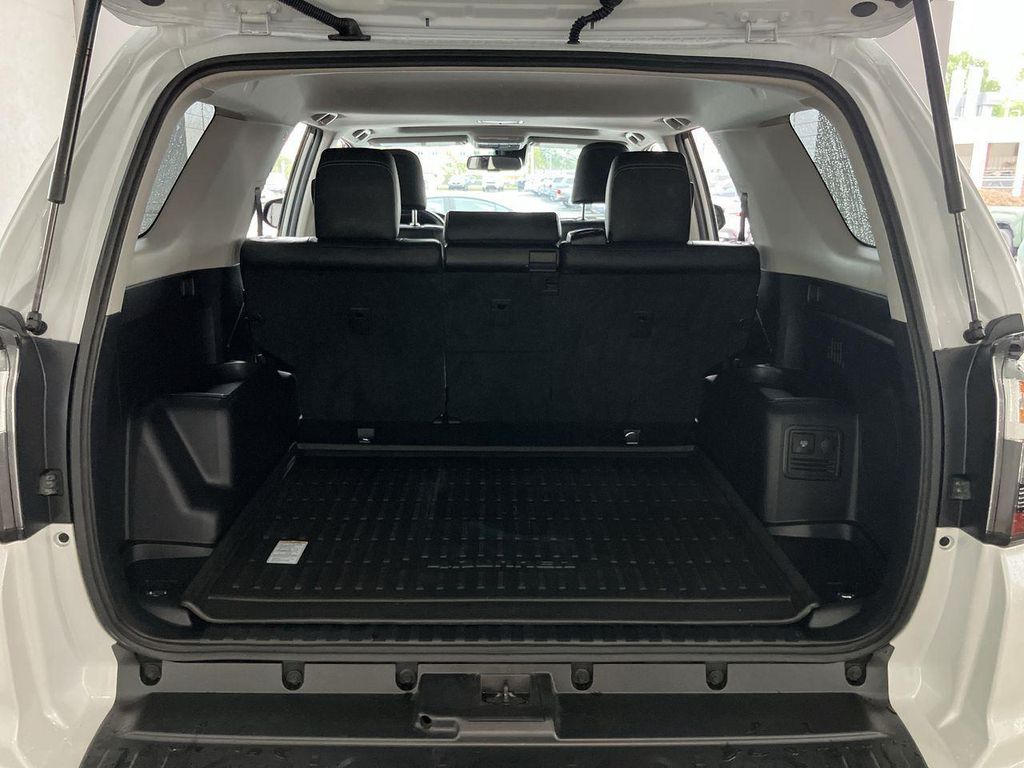 2024 Toyota 4RUNNER LIMITED — миниатюра 29
