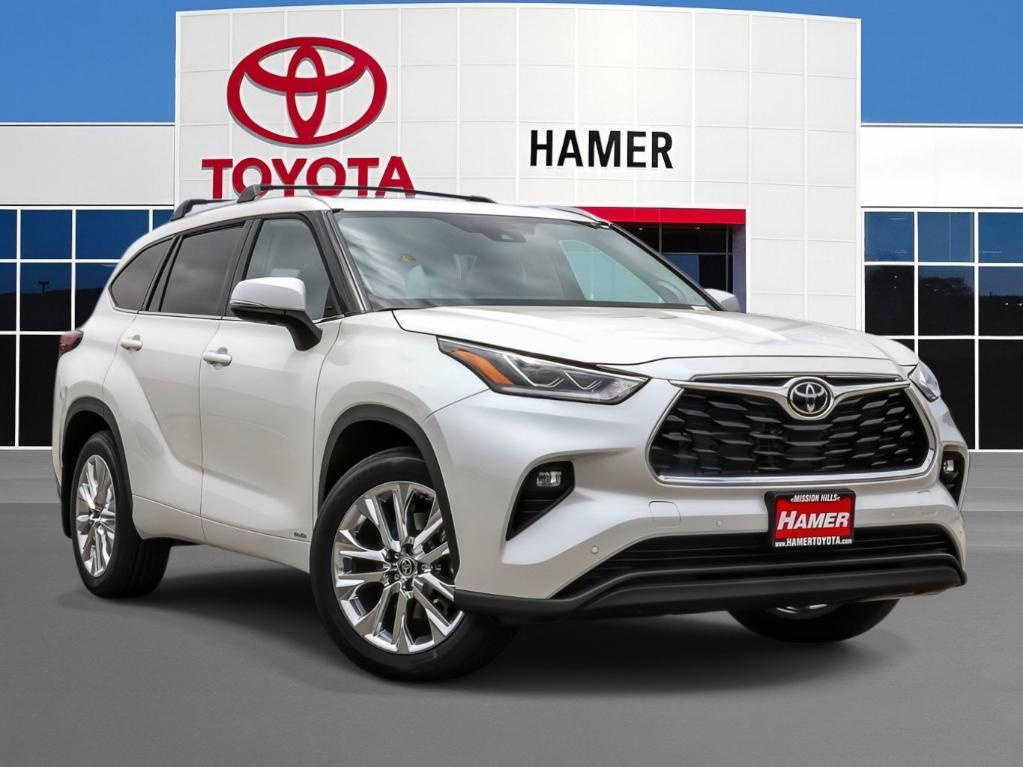 New 2026 Toyota Highlander Hybrid Limited