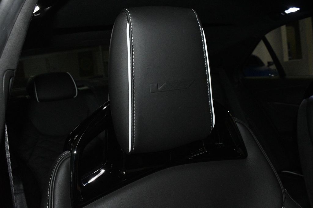 صورة 10 لـ 2022 Cadillac CT4-V V-SERIES BLACKWING