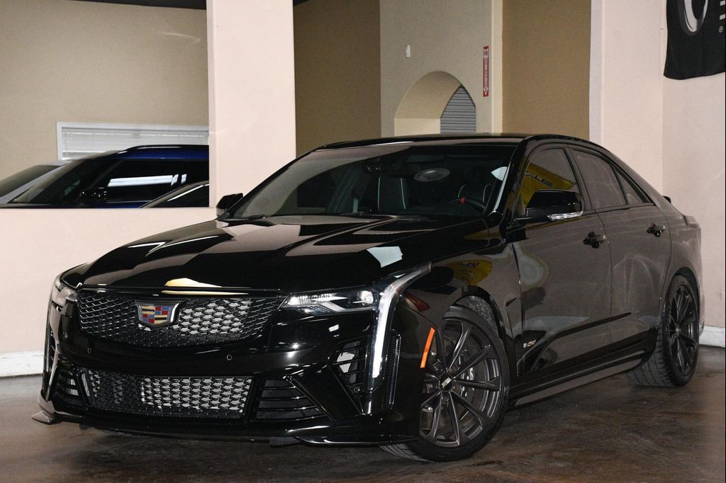 صورة 4 لـ 2022 Cadillac CT4-V V-SERIES BLACKWING