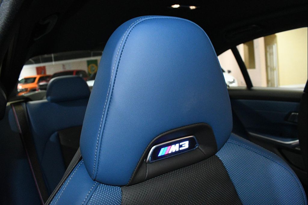 صورة 10 لـ 2025 BMW M3 COMPETITION XDRIVE