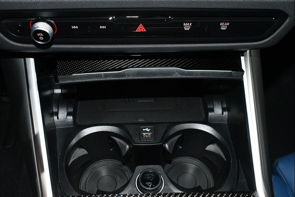 2025 BMW M3 COMPETITION XDRIVE 缩略图 36