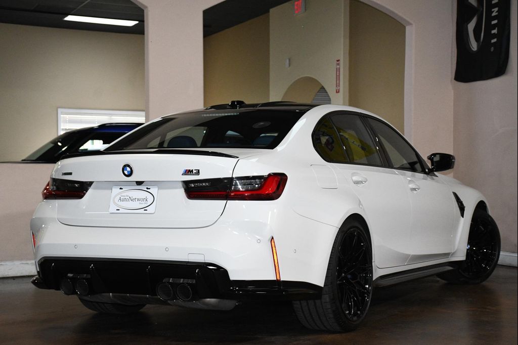 صورة 5 لـ 2025 BMW M3 COMPETITION XDRIVE