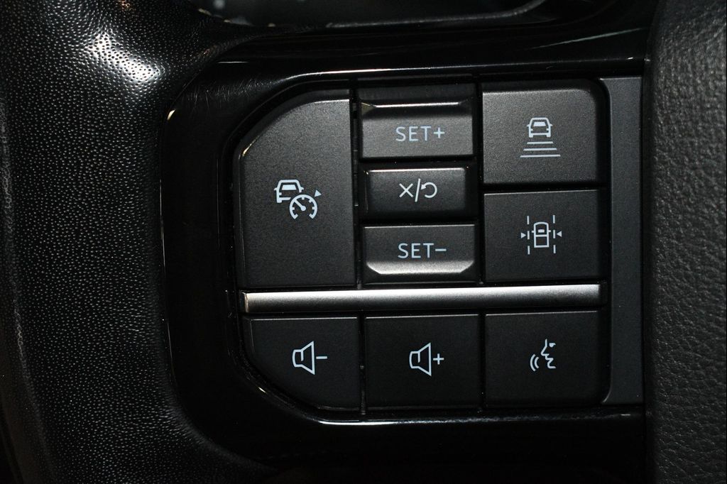 2023 FORD F-150 LIGHTNING PLATINUM 缩略图 27