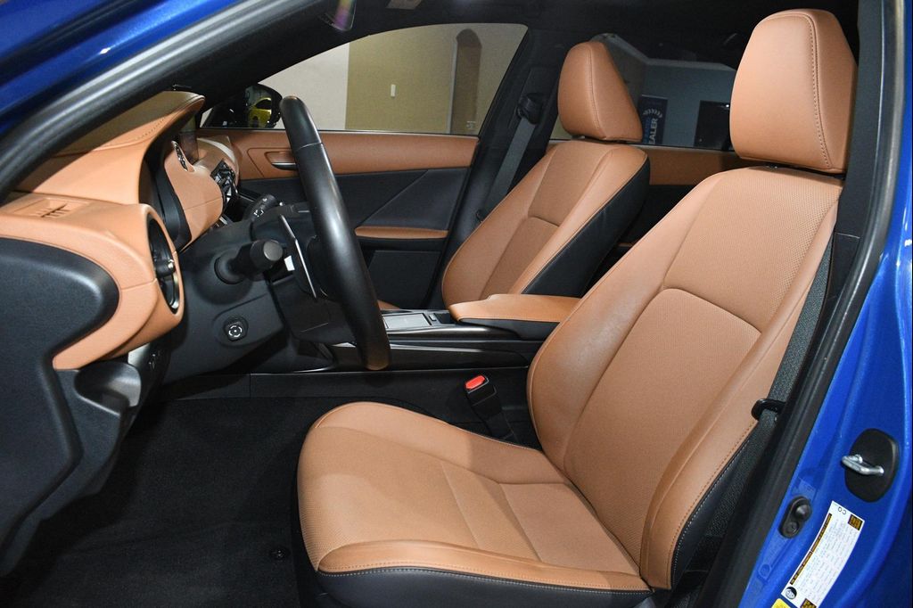 2023 Lexus IS 300 BASE 照片 7