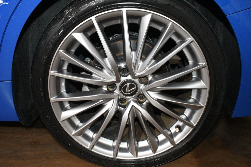 صورة مصغرة 68 لـ 2023 Lexus IS 300 BASE