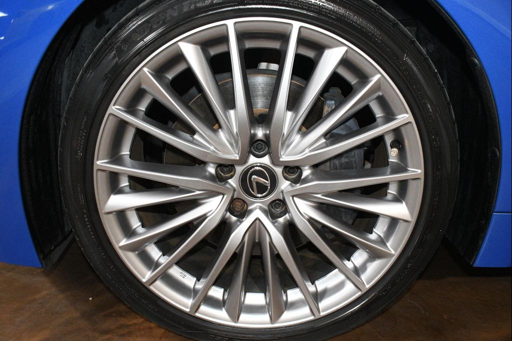 صورة مصغرة 65 لـ 2023 Lexus IS 300 BASE