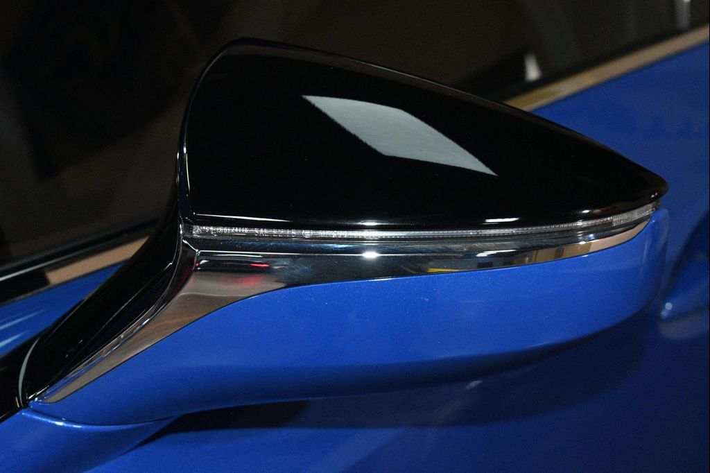 صورة مصغرة 62 لـ 2023 Lexus IS 300 BASE