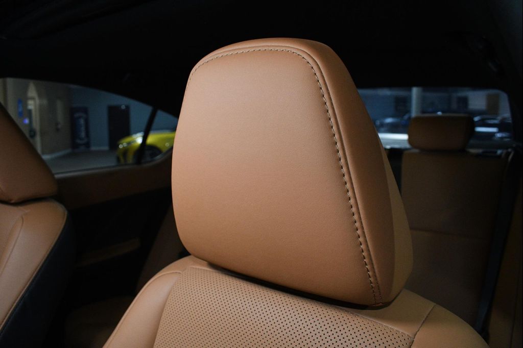 2023 Lexus IS 300 BASE 照片 9