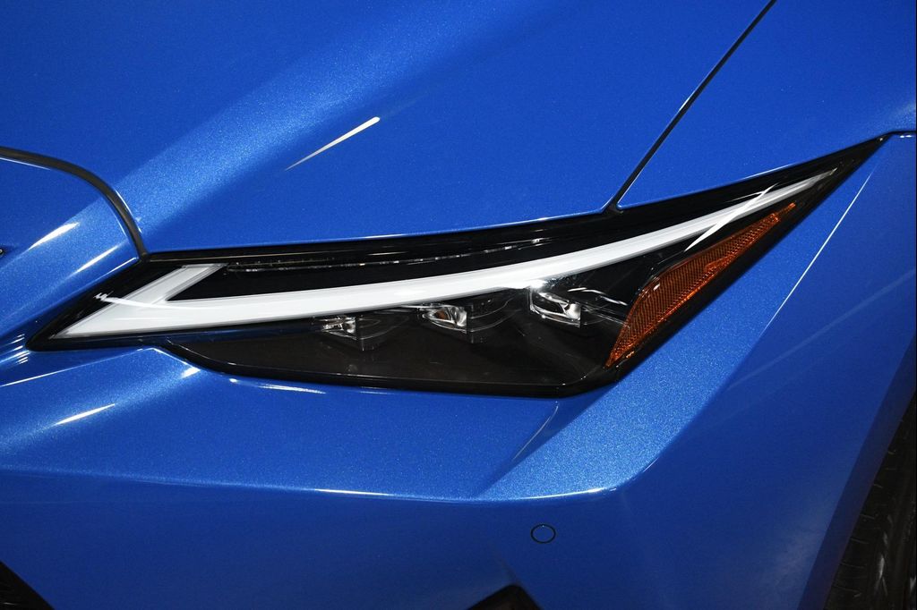 صورة مصغرة 57 لـ 2021 Lexus IS 350 BASE