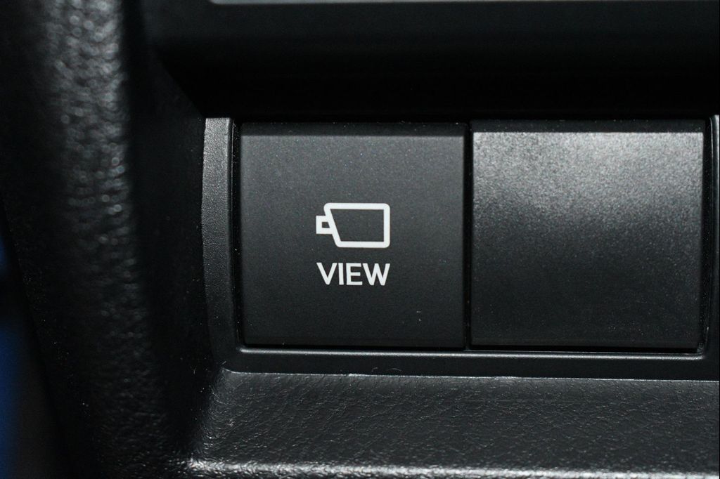 صورة مصغرة 39 لـ 2021 Lexus IS 350 BASE