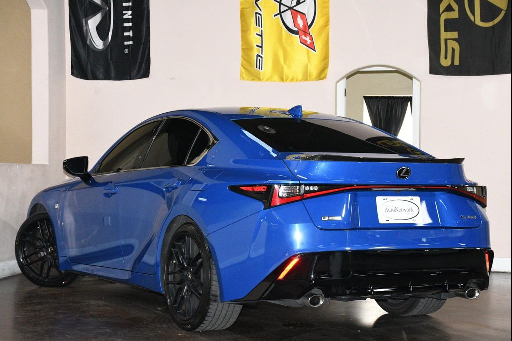 2021 Lexus IS 350 BASE — фото 6