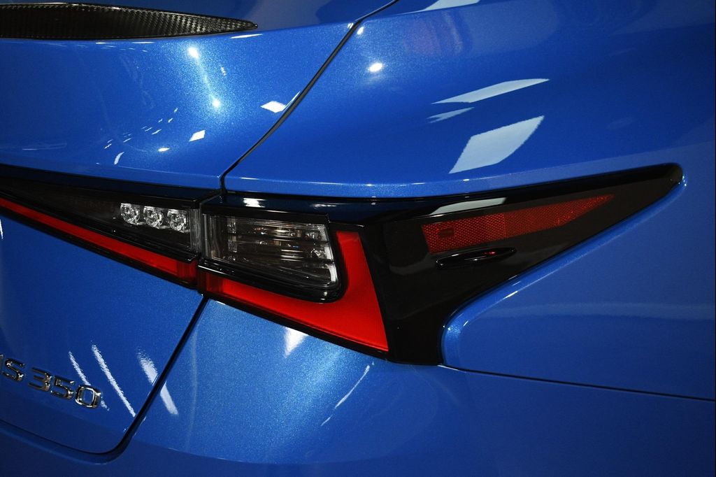 صورة مصغرة 59 لـ 2021 Lexus IS 350 BASE