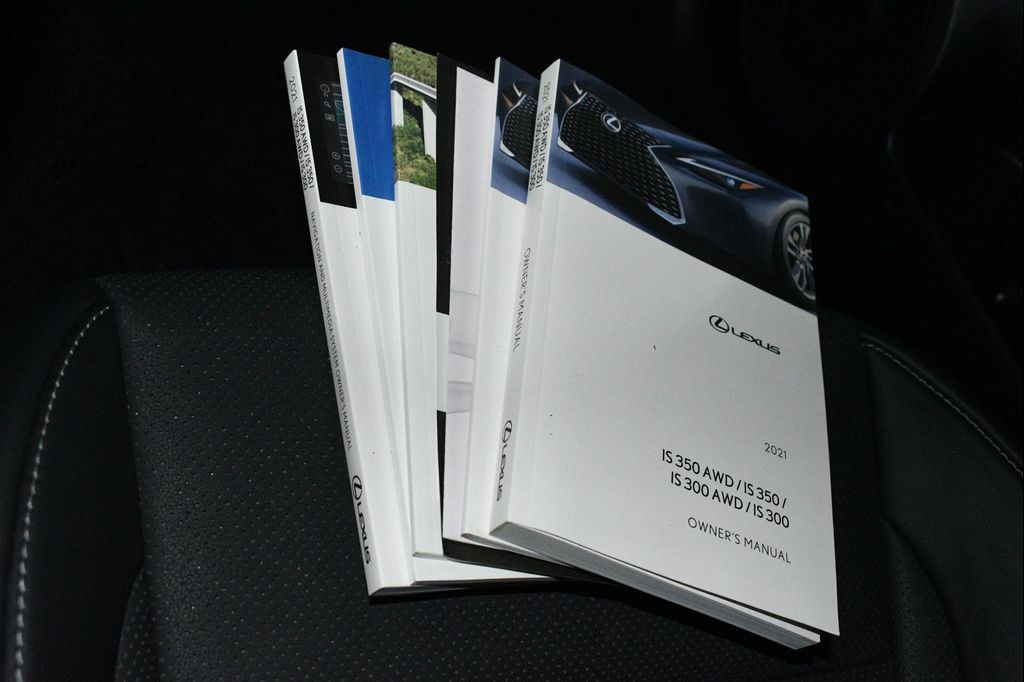 صورة مصغرة 98 لـ 2021 Lexus IS 350 BASE