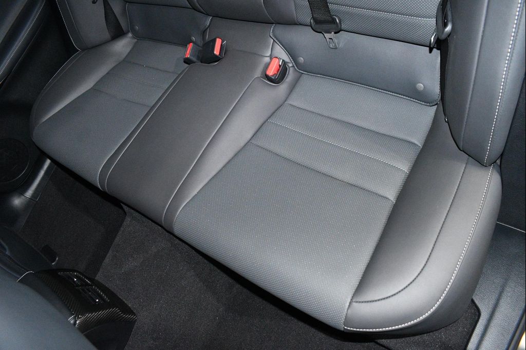 صورة مصغرة 19 لـ 2021 Lexus IS 350 BASE