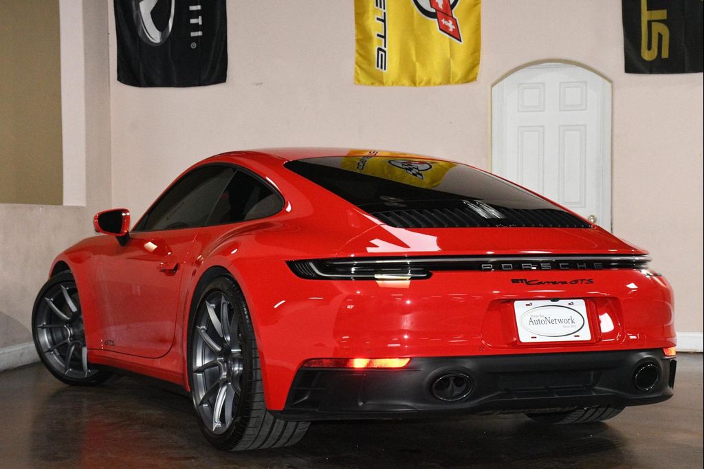 صورة 6 لـ 2022 Porsche 911 CARRERA GTS