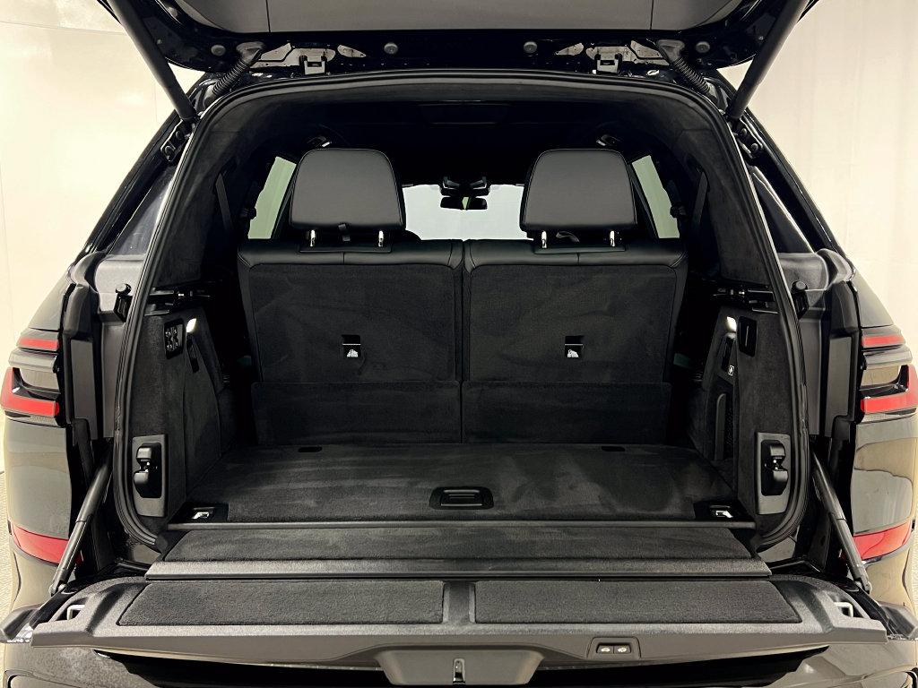 صورة مصغرة 29 لـ 2025 BMW X7 M60I