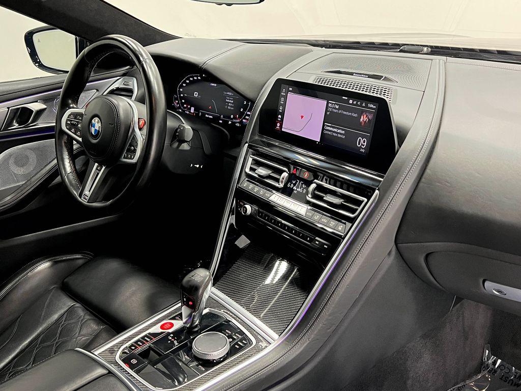 صورة مصغرة 21 لـ 2020 BMW M8 BASE