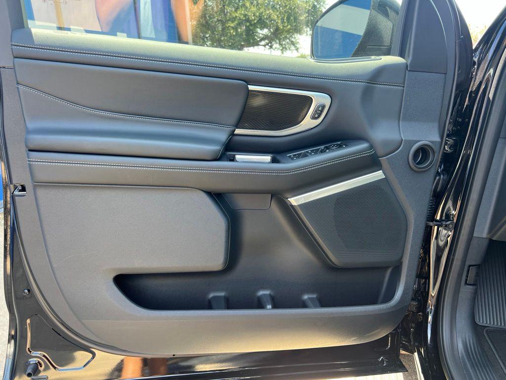 صورة مصغرة 15 لـ 2027 FORD EXPEDITION MAX PLATINUM